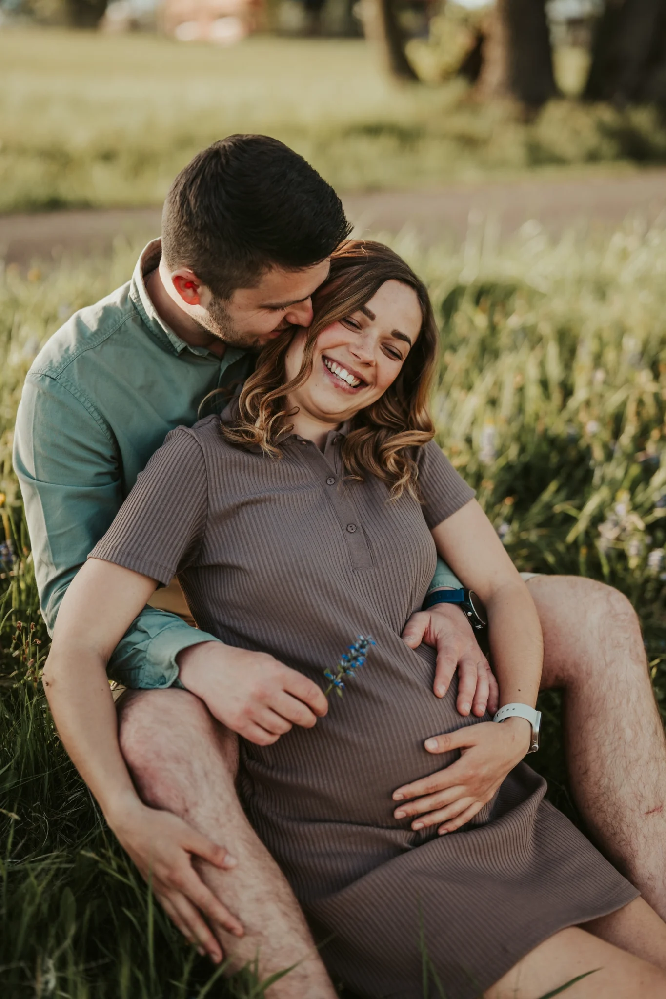 Těhotenství budoucí maminka v náručí tatínka Opava