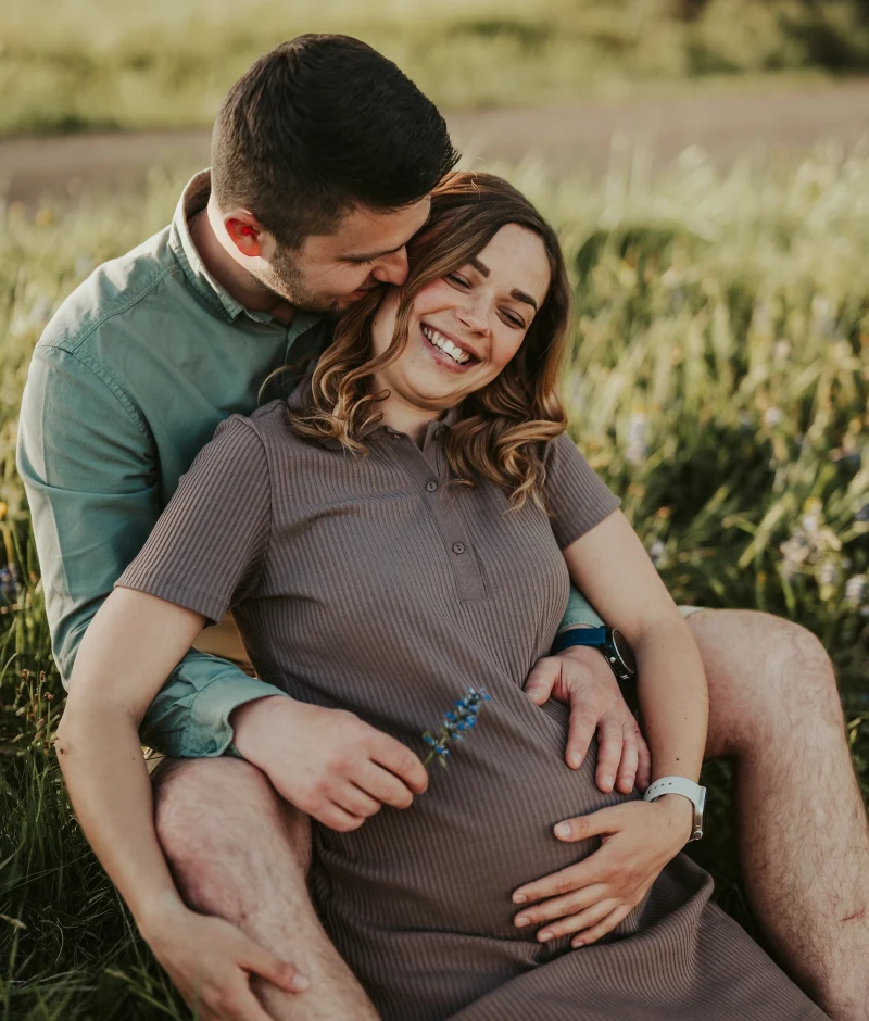 Těhotenství budoucí maminka v náručí tatínka Opava